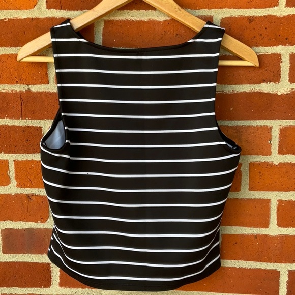 Decree - Black & White Stripe Crop Top, L - Picture 7 of 11